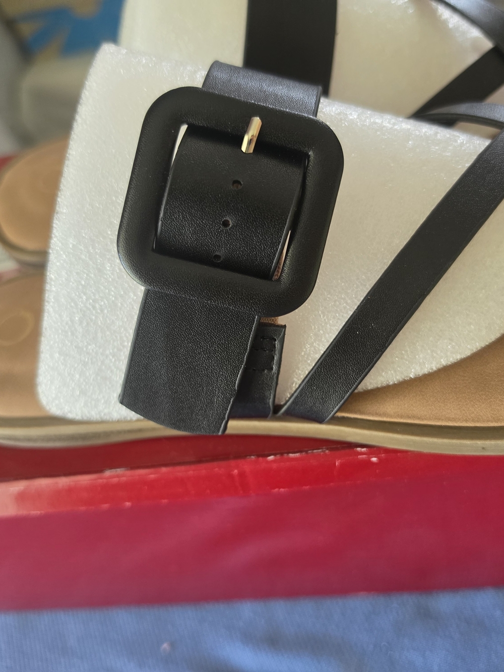 Journee Collection Layra Buckle Toe Ring Sandals | Black Faux Leather | 8.5M - Picture 3 of 5